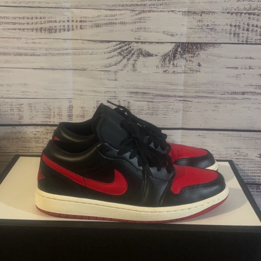 Nike Air Jordan 1